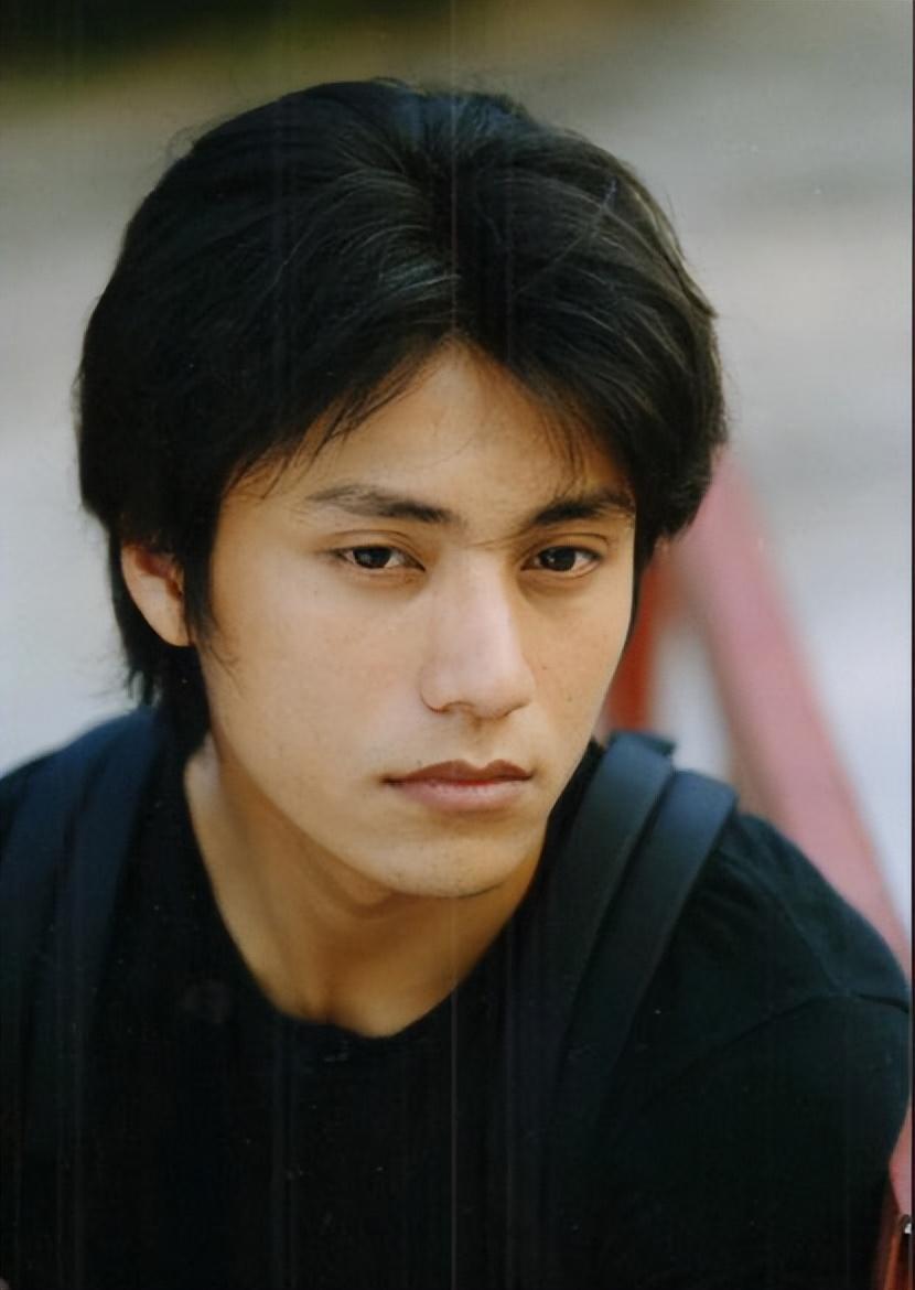 演员陈坤现在在干啥（46岁陈坤不结婚的原因）