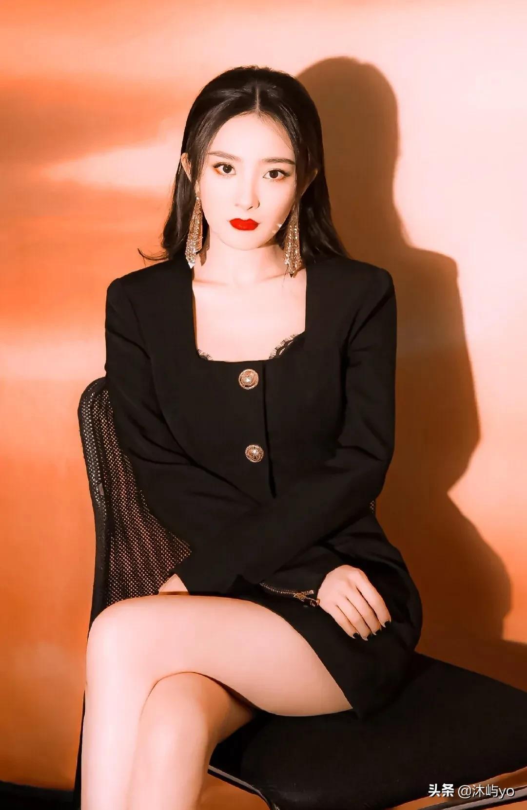 杨幂高清写真照（演员杨幂的三围身材介绍）