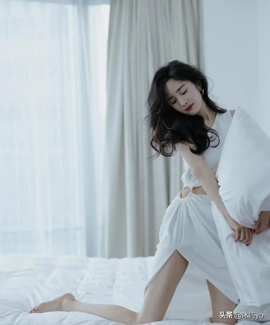 杨幂高清写真照（演员杨幂的三围身材介绍）