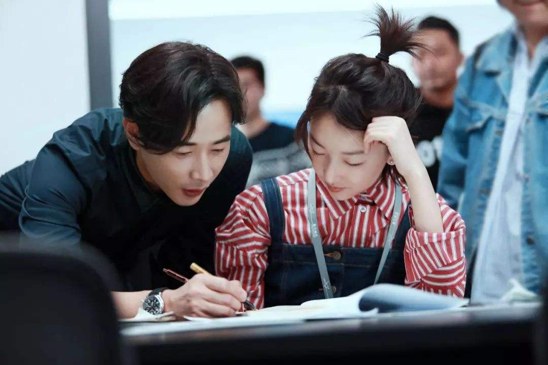 胡歌片酬多少钱一集（当红11位明星的天价片酬）