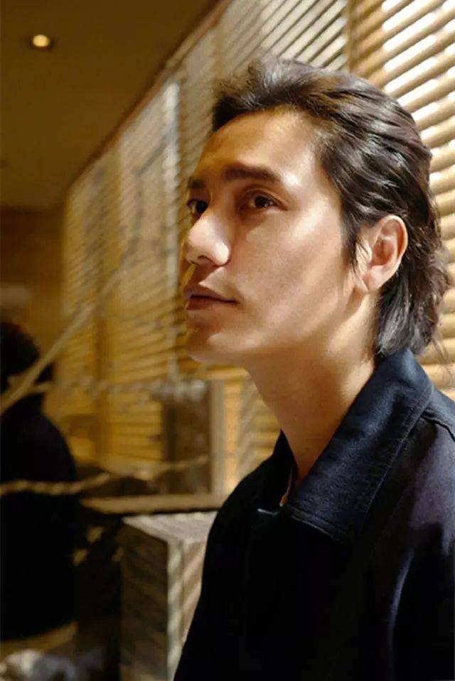 演员陈坤现在在干啥（46岁陈坤不结婚的原因）