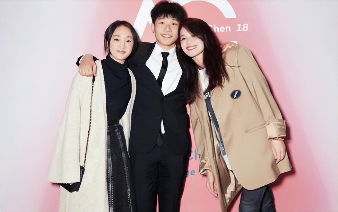 演员陈坤现在在干啥（46岁陈坤不结婚的原因）