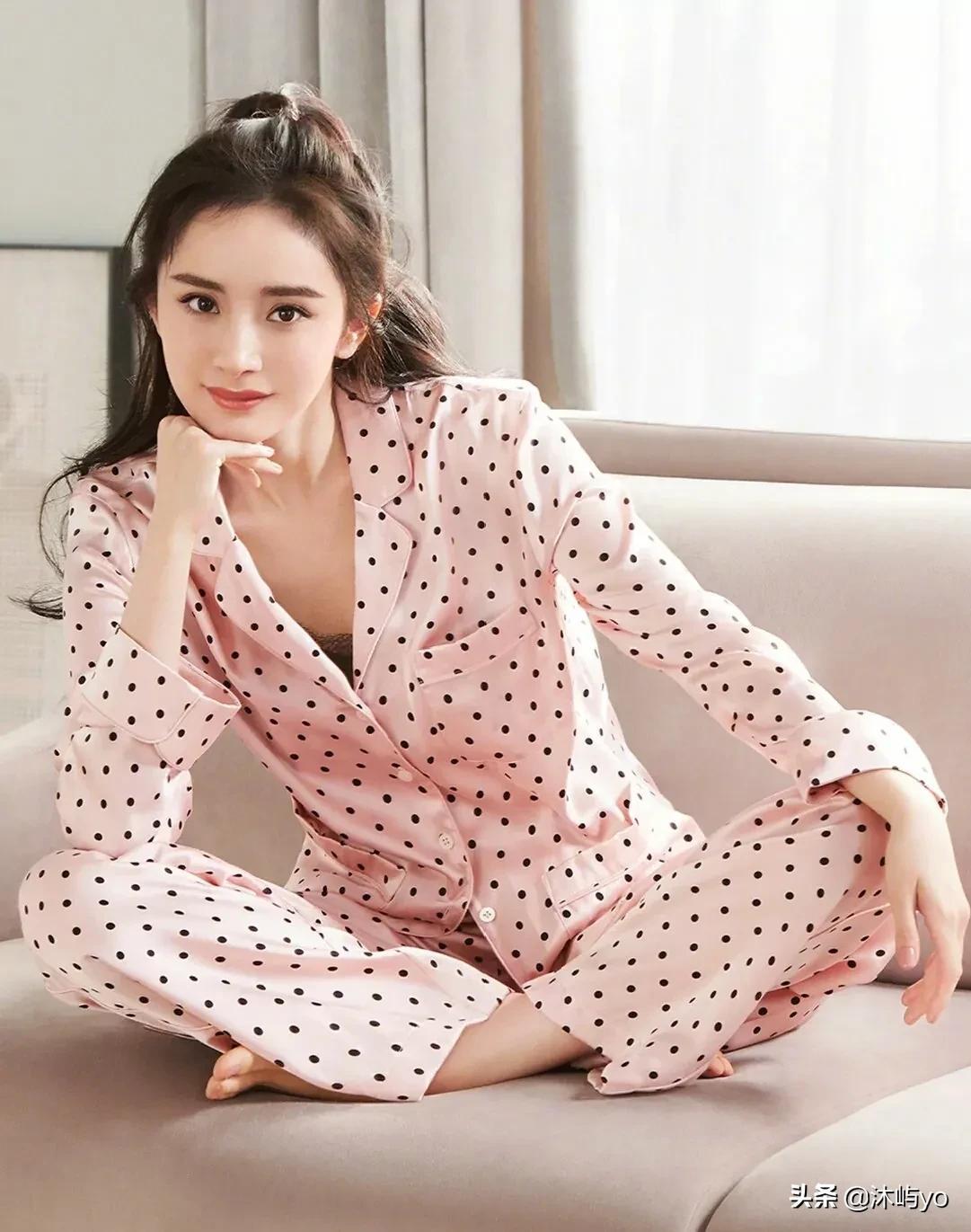 杨幂高清写真照（演员杨幂的三围身材介绍）