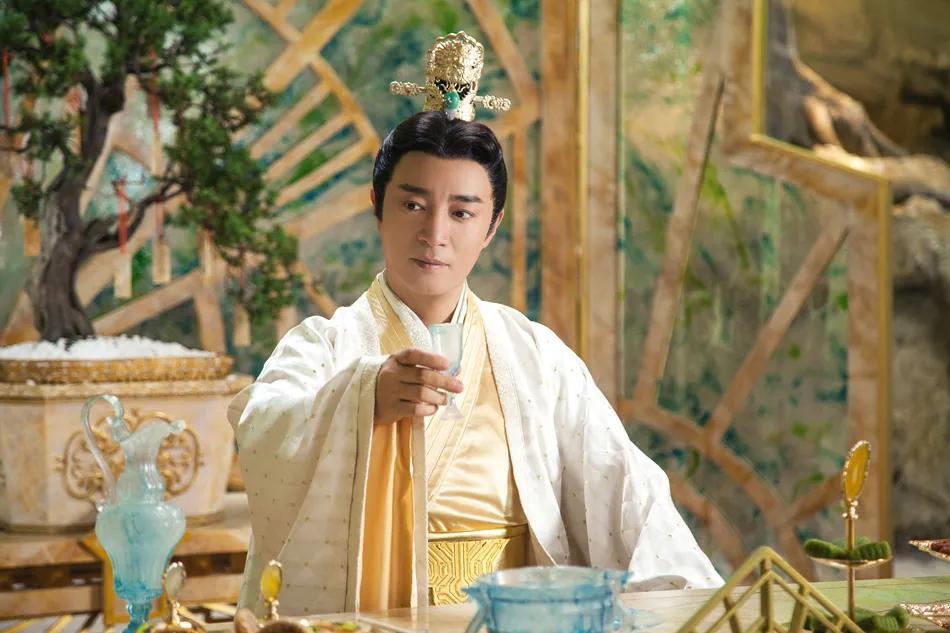 何中华结婚了吗（古装男神何中华资料简介）