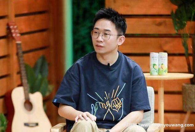 杨迪的女朋友是谁 杨迪回应与相恋12年女友分手