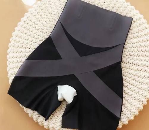 悬浮裤夏天穿热吗(悬浮裤是什么季节穿的) 悬浮裤夏天穿热吗(悬浮裤是什么季节穿的)