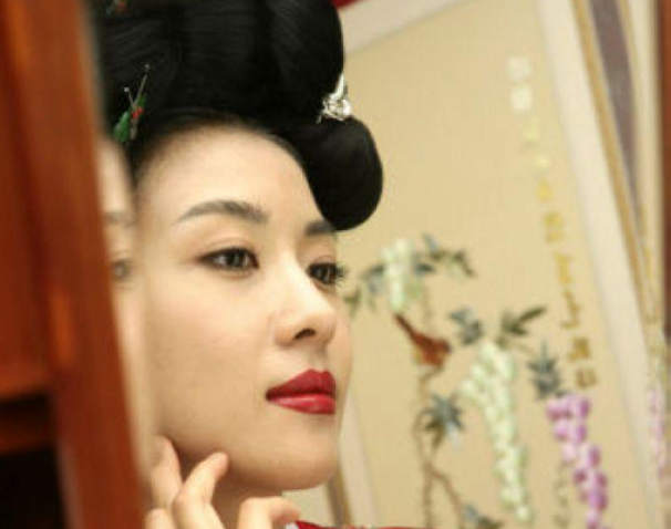 河智苑演过的三级盘点（韩国演员河智苑的作品）