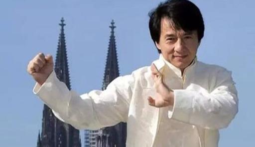 成龙叫陈港生还是房仕龙（演员成龙个人资料介绍）