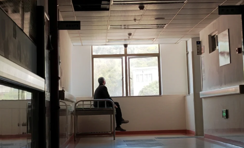 看男科是去正规医院还是男科医院（正规医院看男科大概多少钱）