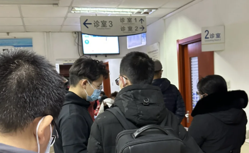 甲流没复测有症状可以去上学嘛（甲流多少天可以上学）