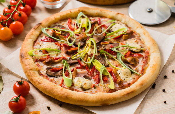 必胜客的披萨是自己做的吗（必胜客的披萨是找谁做的）