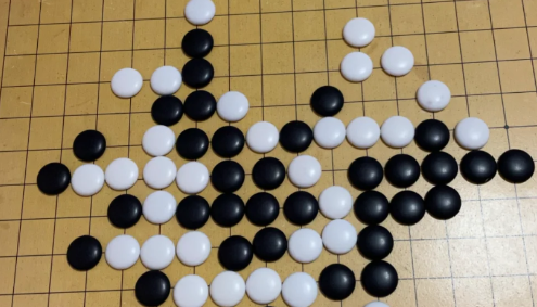 五子棋开局6步必胜下法（五子棋厉害的人聪明吗）