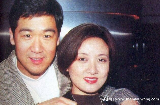 张国立和邓婕有娃了吗 张国立和邓婕老来得子系谣言