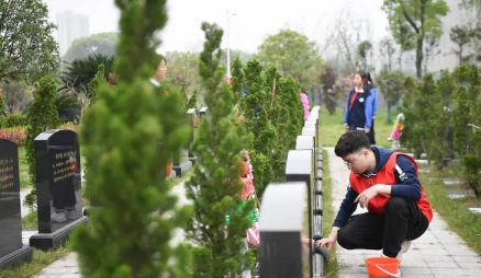 2023清明节是鬼门关打开的日子吗（清明节晚上12点有鬼吗）