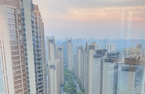 超高层住宅等电梯会时间很长吗