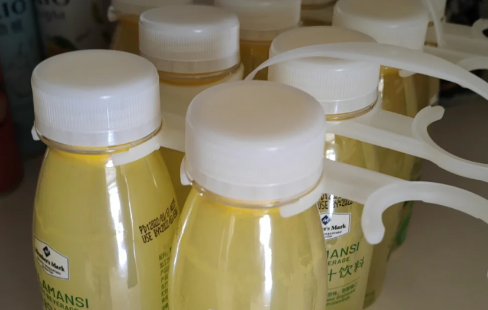 小青柠汁上面有一层黄黄的是什么(山姆小青柠汁上面黄黄一层还能喝吗) 小青柠汁上面有一层黄黄的是什么(山姆小青柠汁上面黄黄一层还能喝吗)