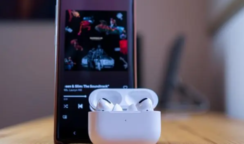 AirPods或可通过头部移动控制音量吗（airpods歪头声音会发生变化怎么关闭）