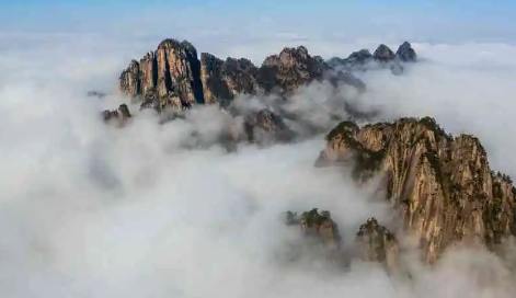 黄山的云海什么时候会出现（黄山云海是在一天的什么时间段）