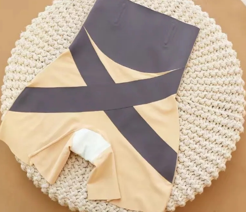 悬浮裤夏天穿热吗(悬浮裤是什么季节穿的) 悬浮裤夏天穿热吗(悬浮裤是什么季节穿的)