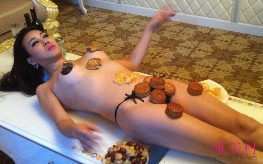 裸模莫露露未经处理雅照图片 当场宽衣哺乳 1