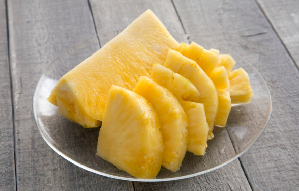 菠萝可以用100度的水泡吗（菠萝用100度的水泡会怎样）