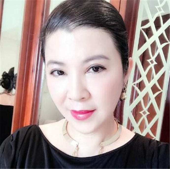 杭天琪近照曝光 杭天琪22岁女儿这么美且身材火辣 1