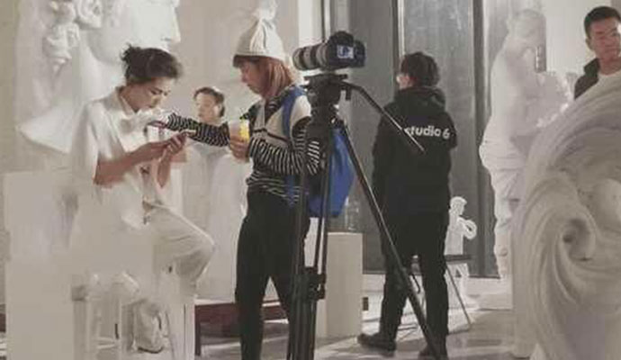 刘涛完美贤妻形象崩塌 继耍大牌后车震照片流出 3