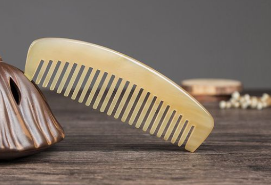 牛角梳味道很重是真的吗1