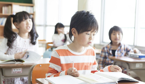 2023年收到高考准考证可以折叠吗3