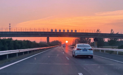 新车开120码伤车吗(新车磨合期高速120有影响吗) 新车开120码伤车吗(新车磨合期高速120有影响吗)