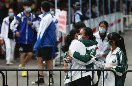 2023高考社会考生的准考证去哪里领1