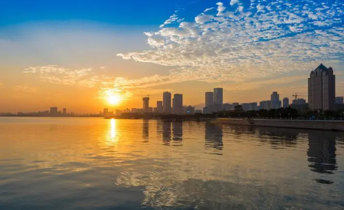 2023年青岛五月赶海是早上还是下午(青岛赶海有危险吗) 2023年青岛五月赶海是早上还是下午(青岛赶海有危险吗)