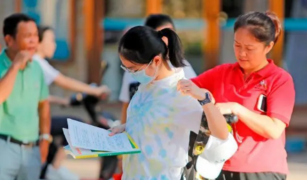 2023高考可以穿洞洞鞋进考场吗(高考穿什么鞋子进考场) 2023高考可以穿洞洞鞋进考场吗(高考穿什么鞋子进考场)