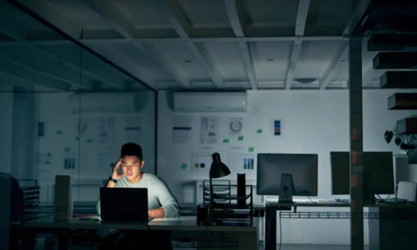 2023国庆节为什么要连着上七天班