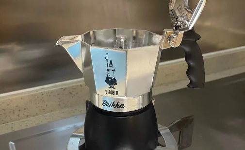 摩卡壶煮的时候需要盖盖子吗(摩卡壶怎么判断煮好了) 摩卡壶煮的时候需要盖盖子吗(摩卡壶怎么判断煮好了)