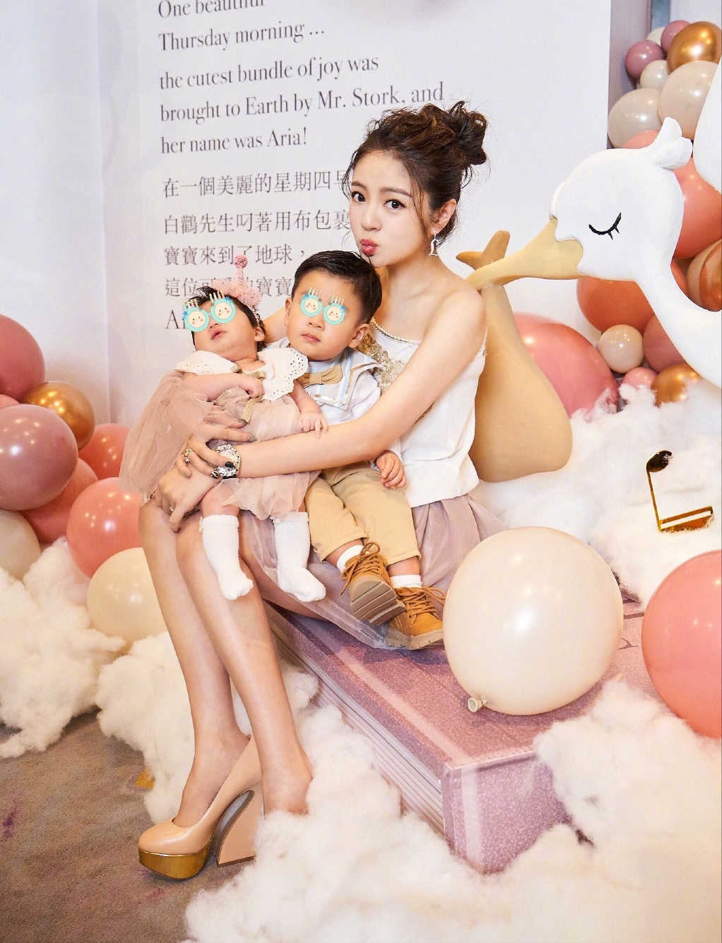 安以轩家是做什么的 （揭秘安以轩家庭背景）