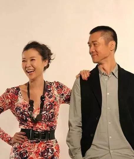 柯蓝的男友及现老公（女强人柯蓝的感情史 ）