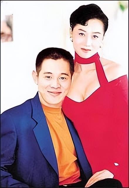 利智到底那漂亮了（李连杰苦等十年利智）