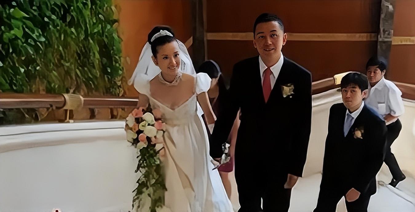 董洁的老公叫什么名字（董洁和潘粤明14年的婚姻）