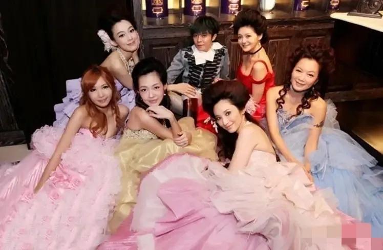 mikiakama现状（台湾女星川岛茉树代丑闻）