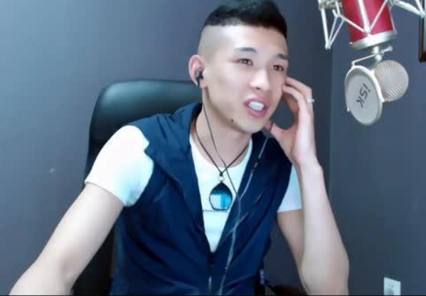 天佑一个月挣多少钱（封杀后开播仅收入2万）