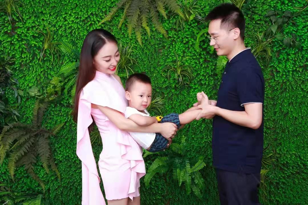 李璐个人简历（最强大脑王峰和李璐结婚）