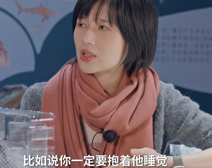 papi酱干嘛的（网红papi酱个人资料简介老公）