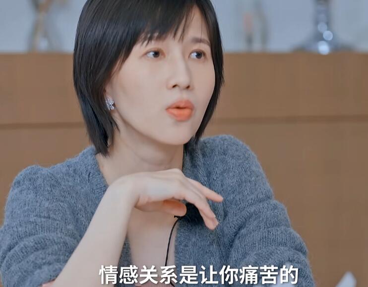 papi酱干嘛的（网红papi酱个人资料简介老公）