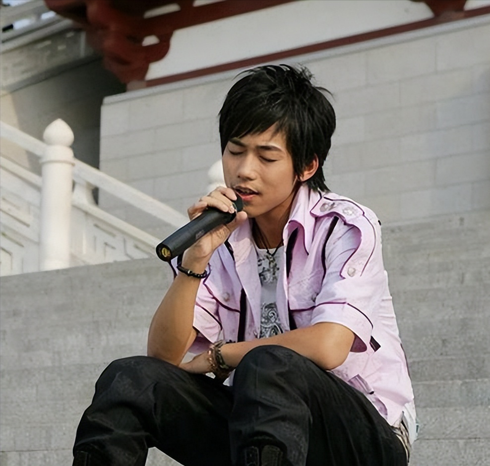 托奶李天王是什么意思（苏醒李炜事件前因后果）