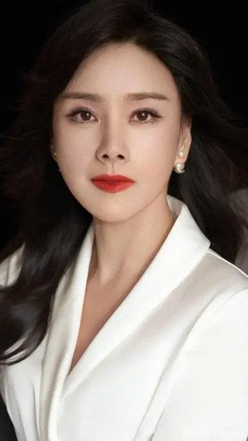 陈坤的老婆是谁啊(演员陈坤的媳妇何琳资料介绍) 陈坤的老婆是谁啊(演员陈坤的媳妇何琳资料介绍)