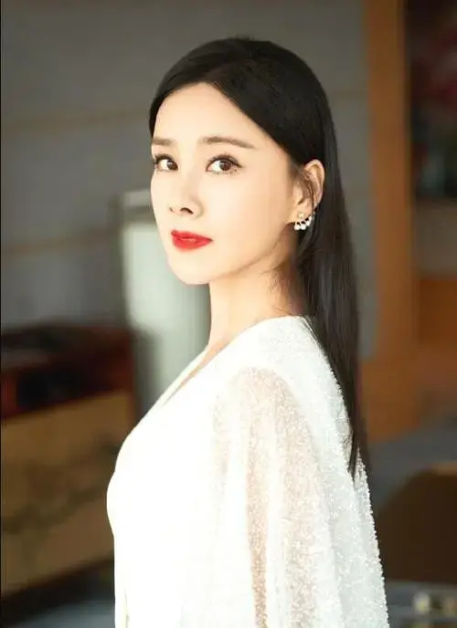 陈坤的老婆是谁啊(演员陈坤的媳妇何琳资料介绍) 陈坤的老婆是谁啊(演员陈坤的媳妇何琳资料介绍)