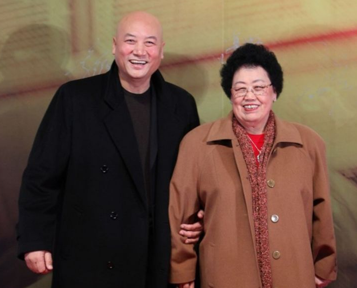 陈丽华是干什么的（中国女首富陈丽华发家史）