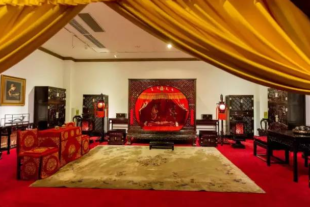 陈丽华是干什么的（中国女首富陈丽华发家史）