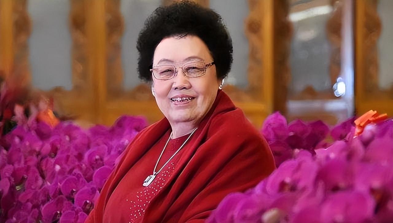 陈丽华和唐僧有孩子吗（百亿富豪陈丽华的三个孩子）